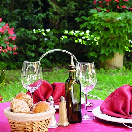Auberge Bourrelly Cabries Bagian luar foto