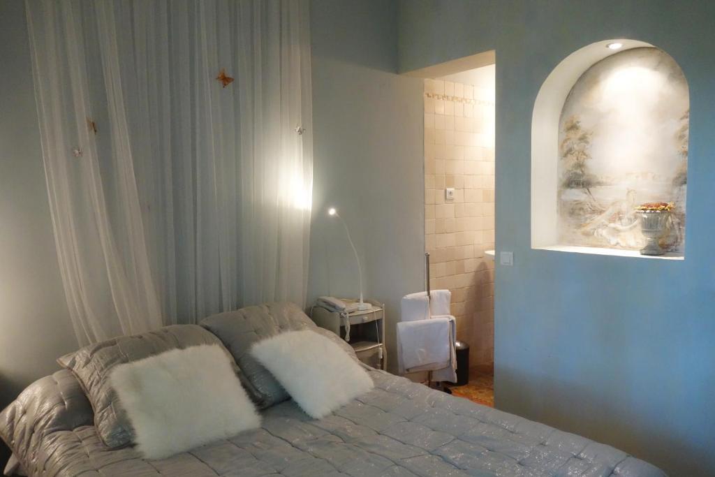 Auberge Bourrelly Cabries Bagian luar foto