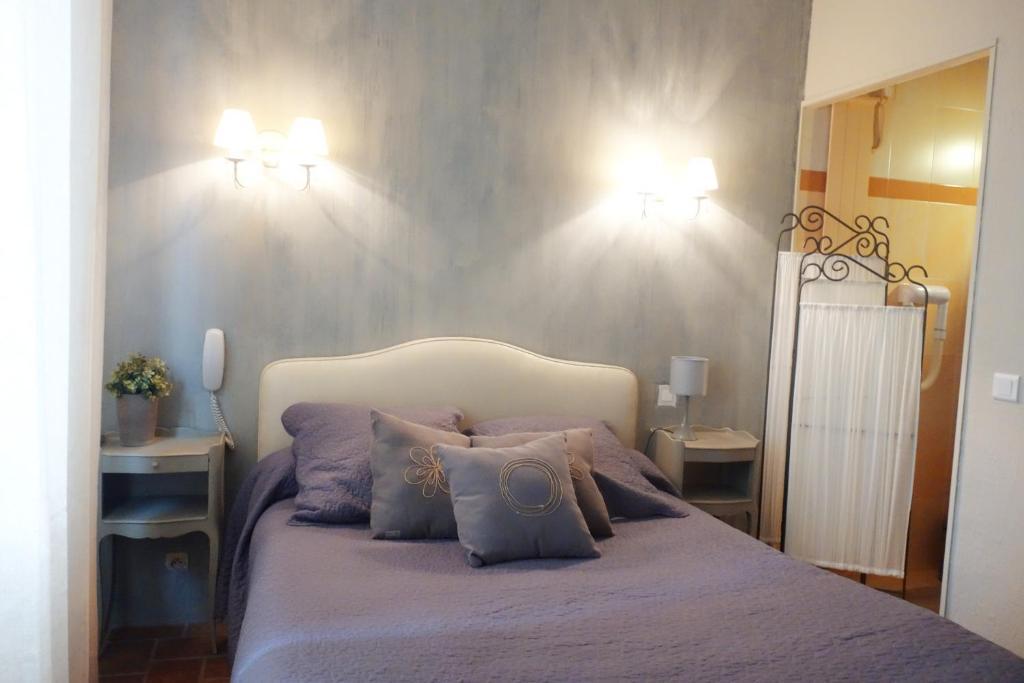Auberge Bourrelly Cabries Bagian luar foto