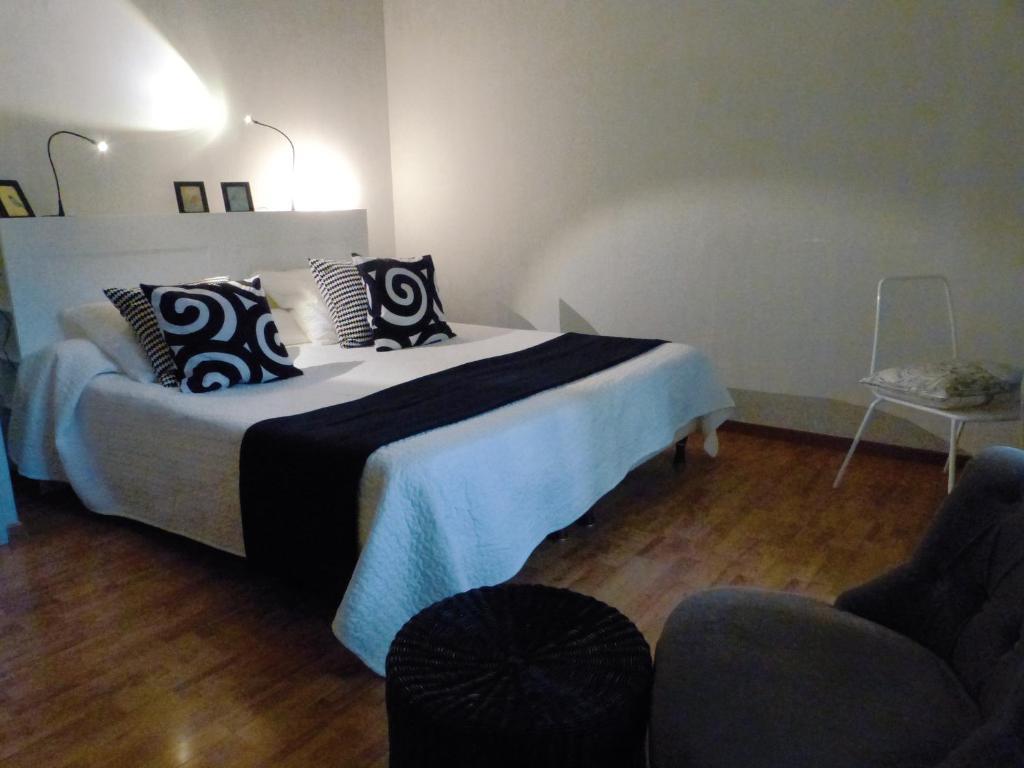 Auberge Bourrelly Cabries Bagian luar foto