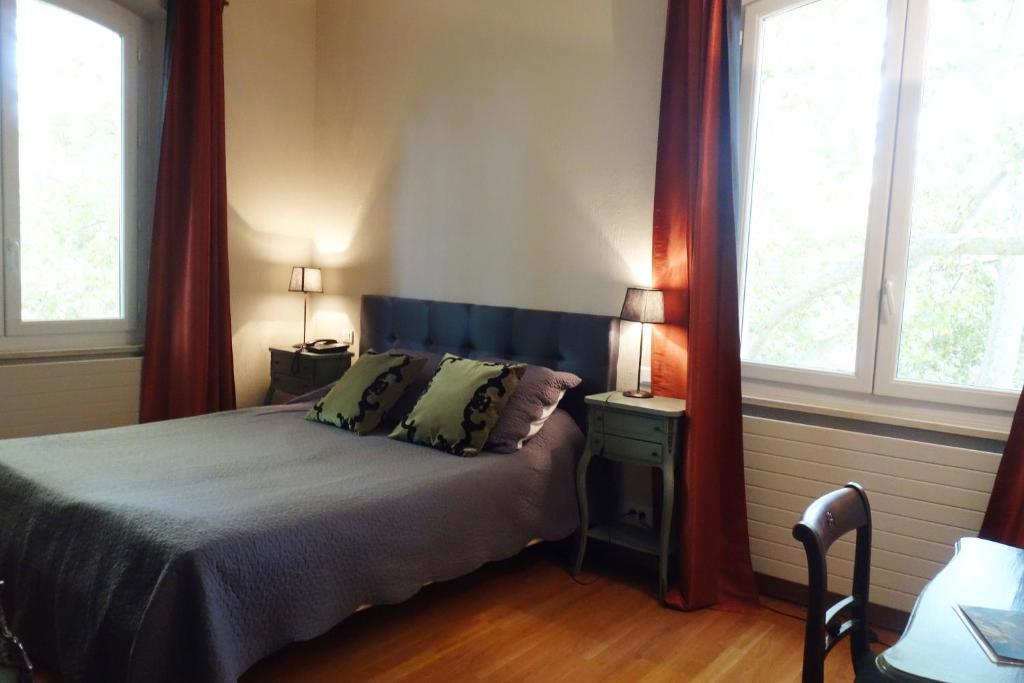 Auberge Bourrelly Cabries Bagian luar foto