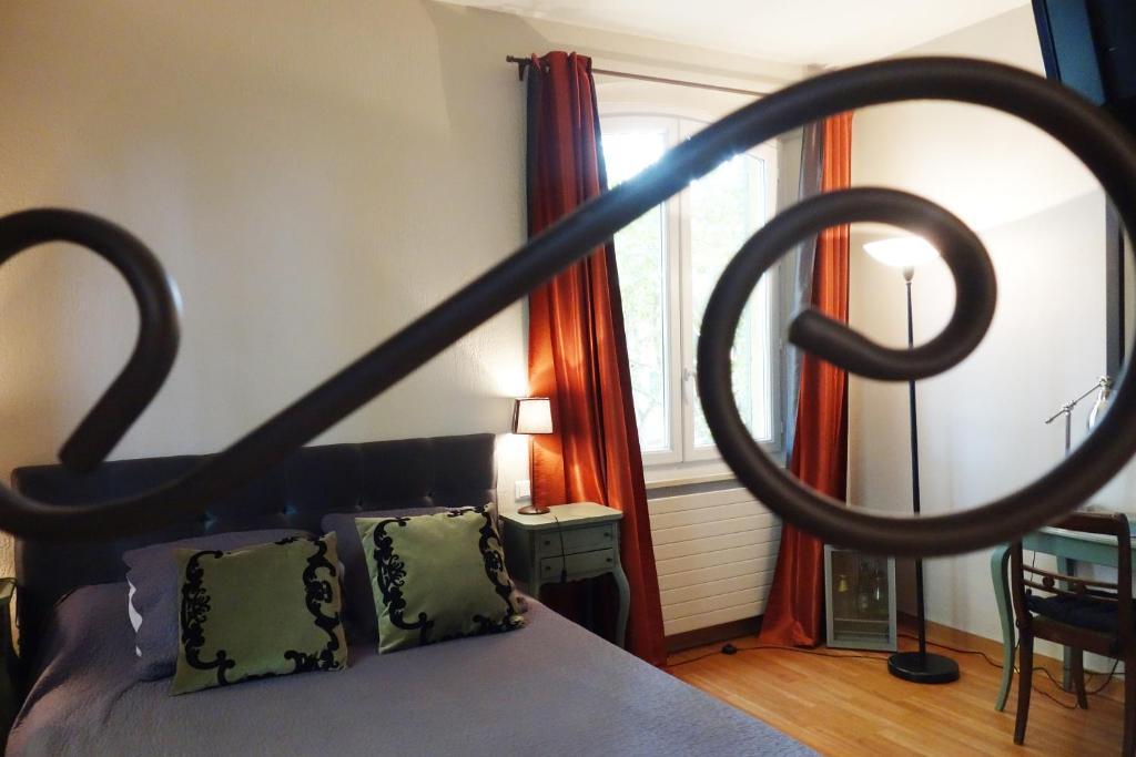 Auberge Bourrelly Cabries Bagian luar foto