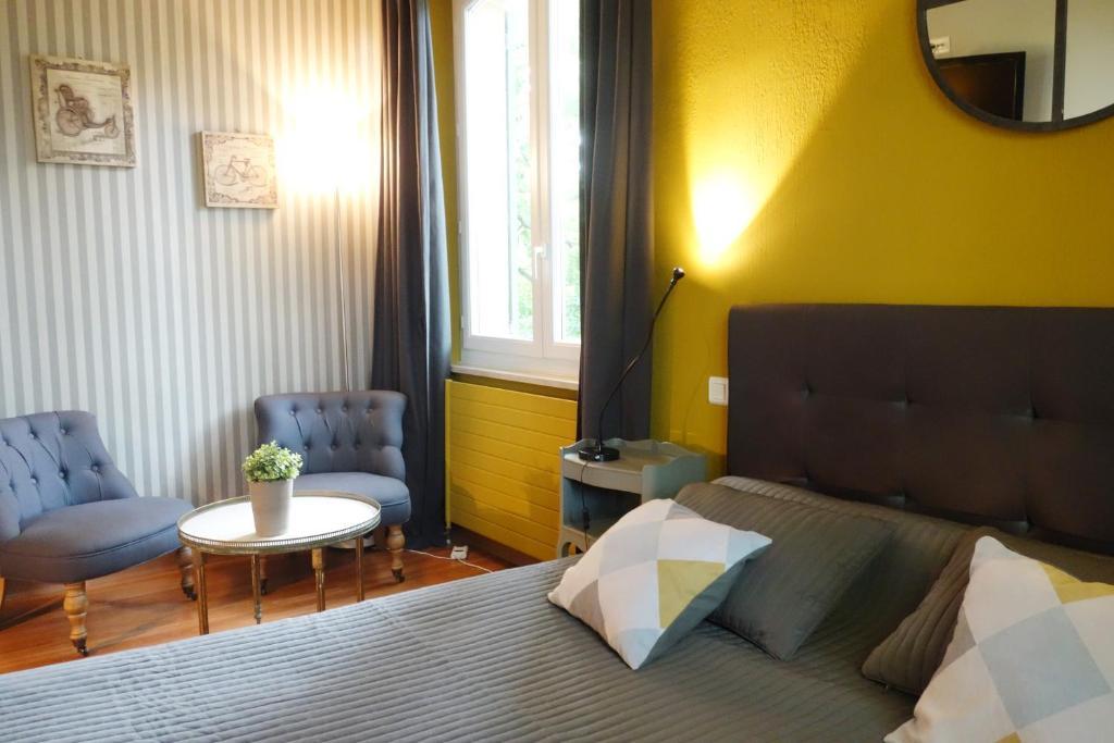 Auberge Bourrelly Cabries Bagian luar foto