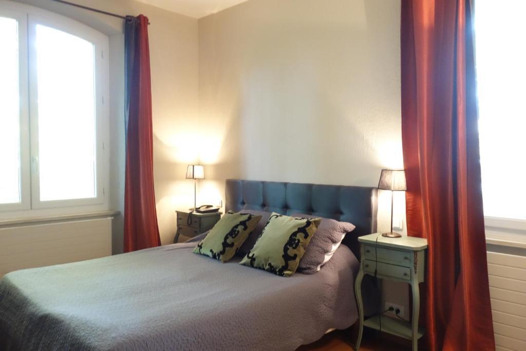 Auberge Bourrelly Cabries Bagian luar foto